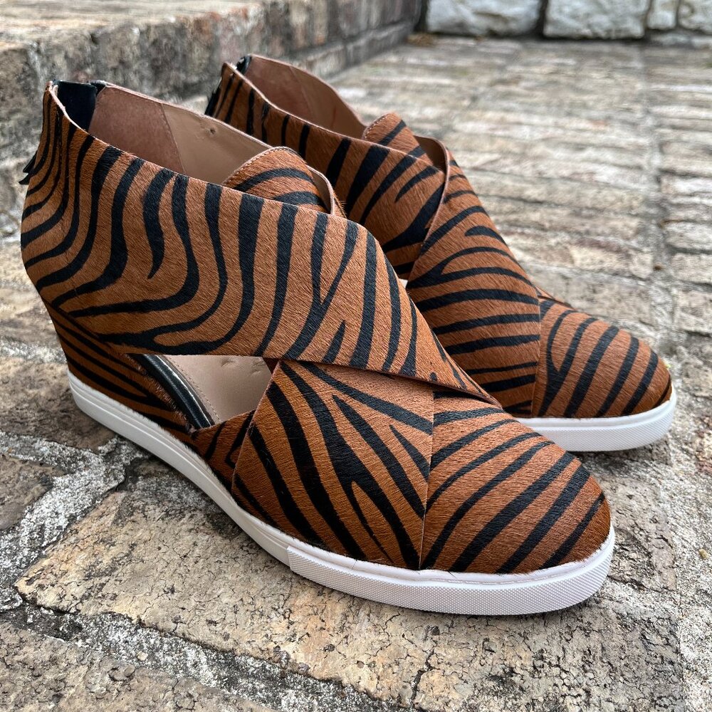 Linea Paolo Faith Wedge Sneaker Women 12M Tiger Stripe Calf Hair Statement Shoes